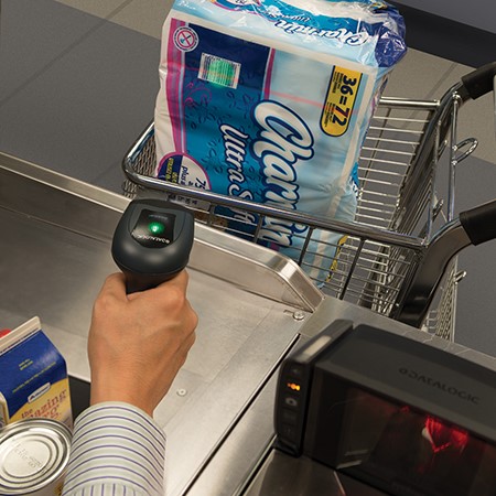 GRANDE CATENA DI SUPERMERCATI DEL REGNO UNITO MIGLIORA LA FEDELT&Agrave; E AUMENTA L'EFFICIENZA DEL CONTROLLO GRAZIE AGLI SCANNER DATALOGIC